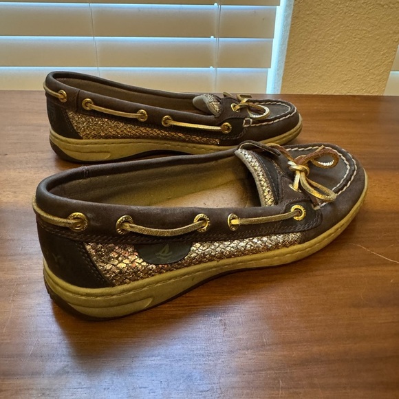 Sperrt Boat Shoes with Gold Accents.  Sized Women’s 5.5 - Picture 4 of 7